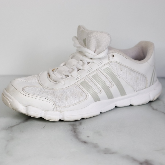 adidas pump up shoes